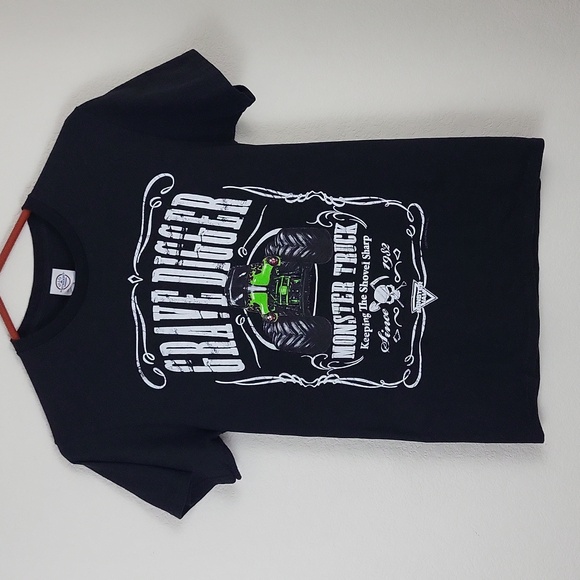 Grave Digger Monster Jam Monster Truck Shirt Size Small - Picture 1 of 9